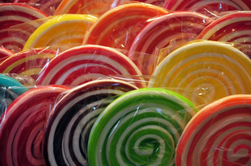 confiserie-COLLOBRIERES-min_lollipops_candy_candies_colors_sugar-761478